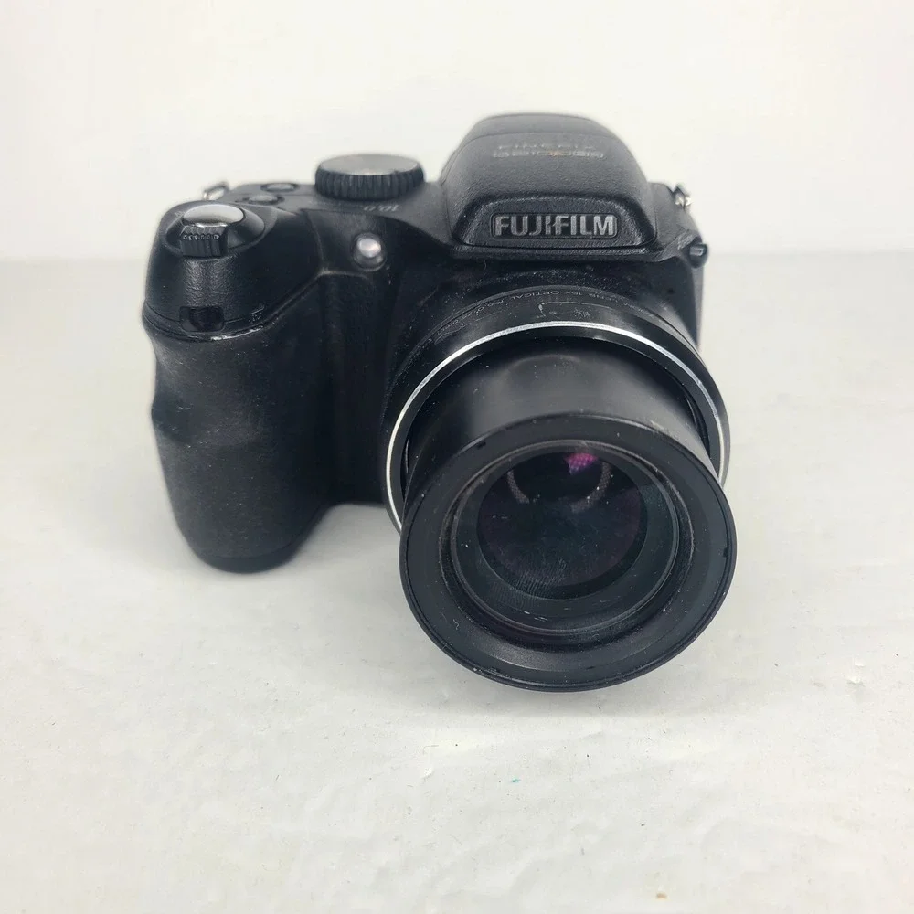 Fujifilm FinePix S2100HD‎ 10.0MP Digital Camera 15X Optical Zoom Black - TESTED
